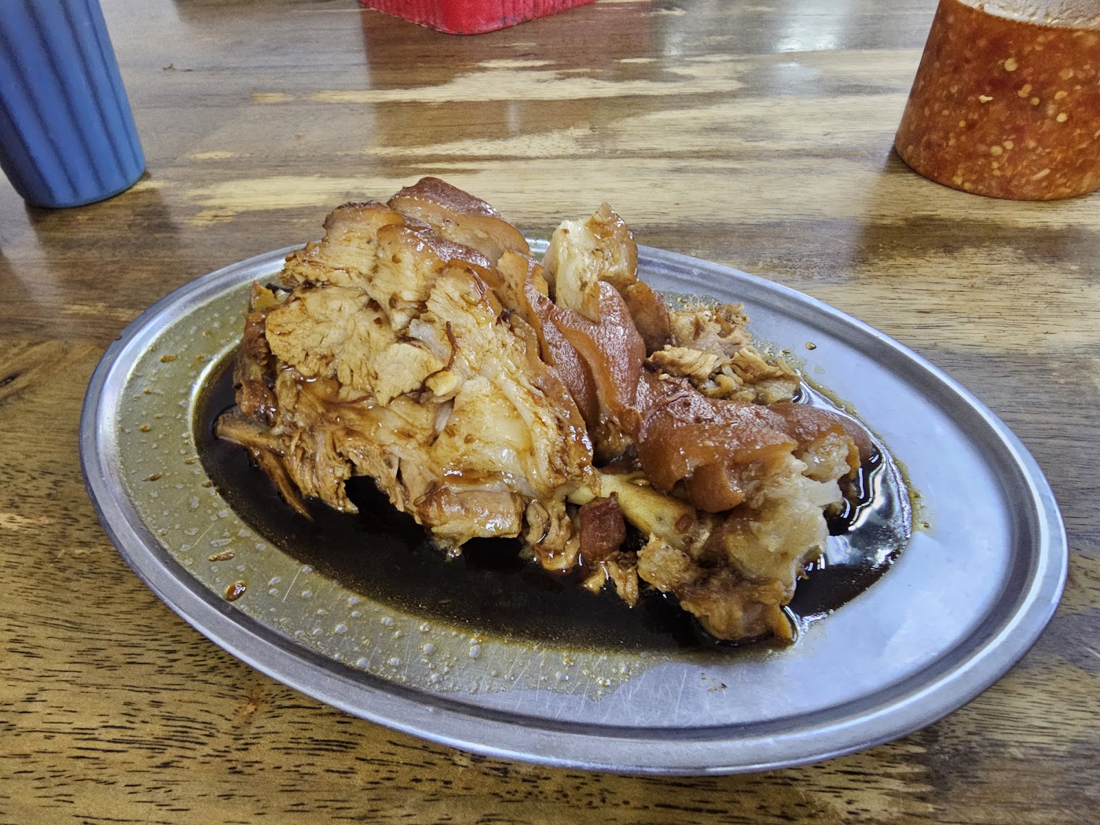 一只卤猪脚 One Whole Pork Leg